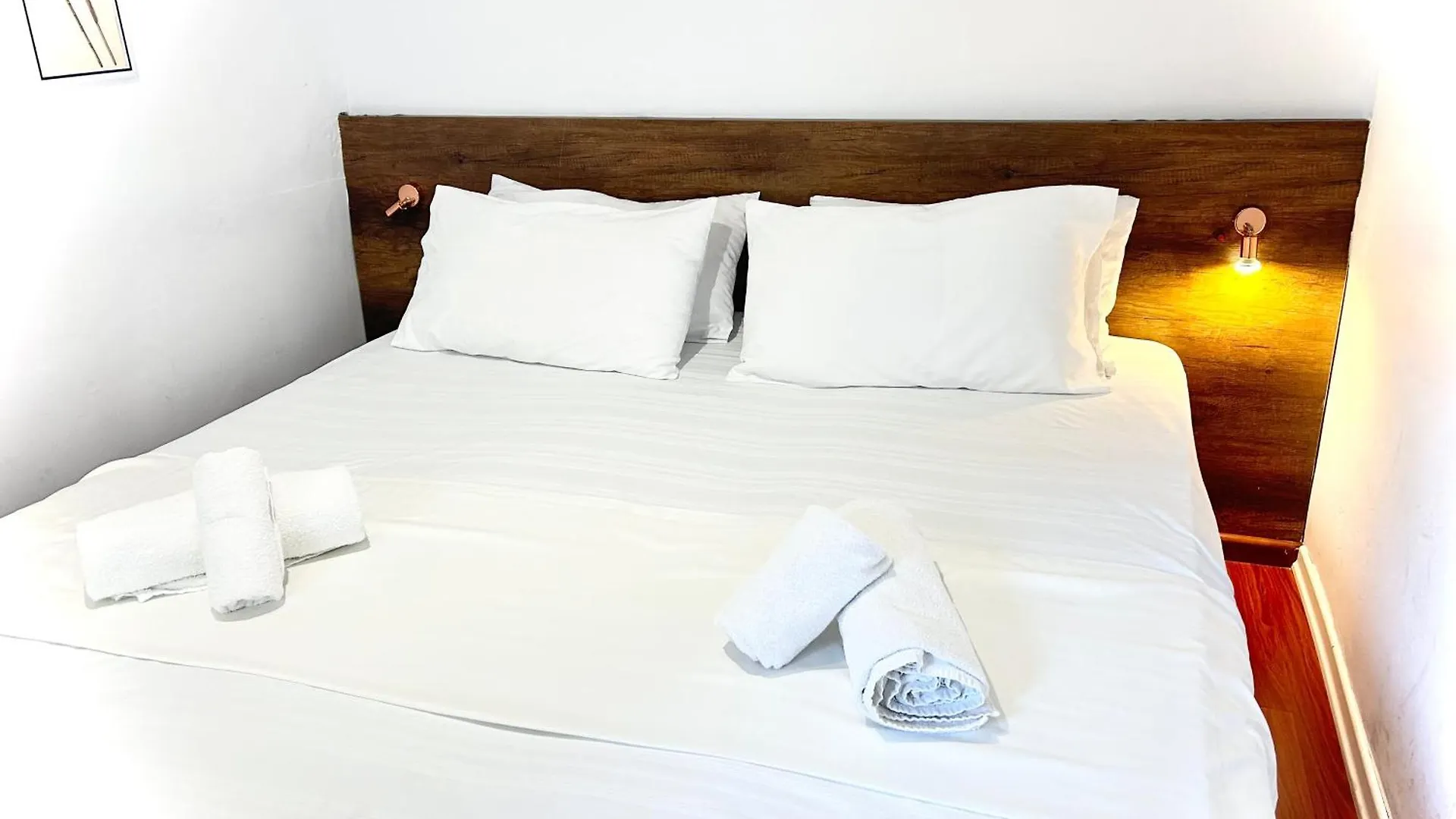 Hotel Budget Retreat Tirana & Studios