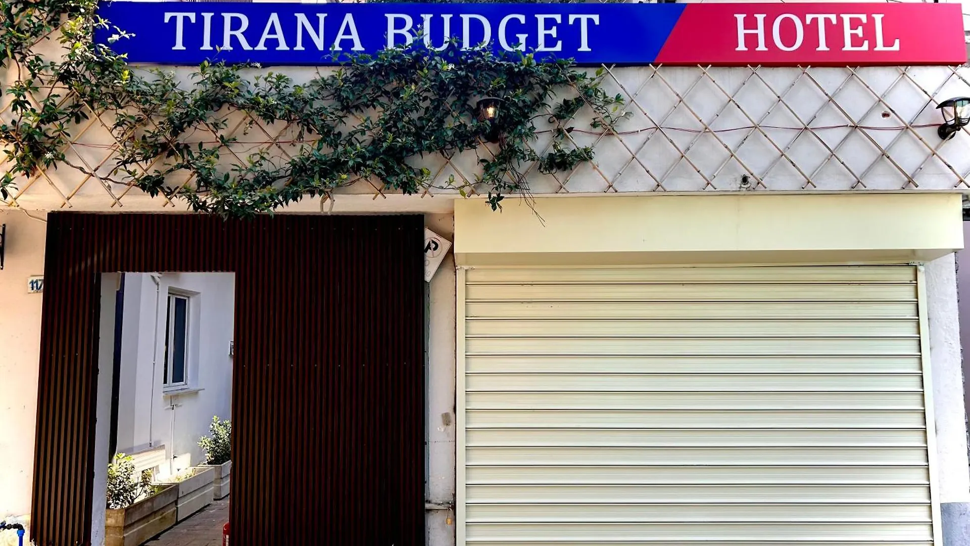 Hotel Budget Retreat Tirana & Studios Albania