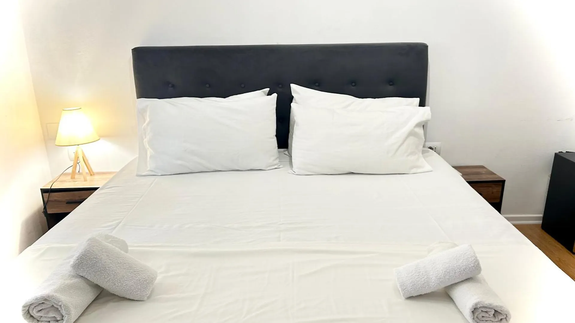 Budget Retreat Tirana & Studios