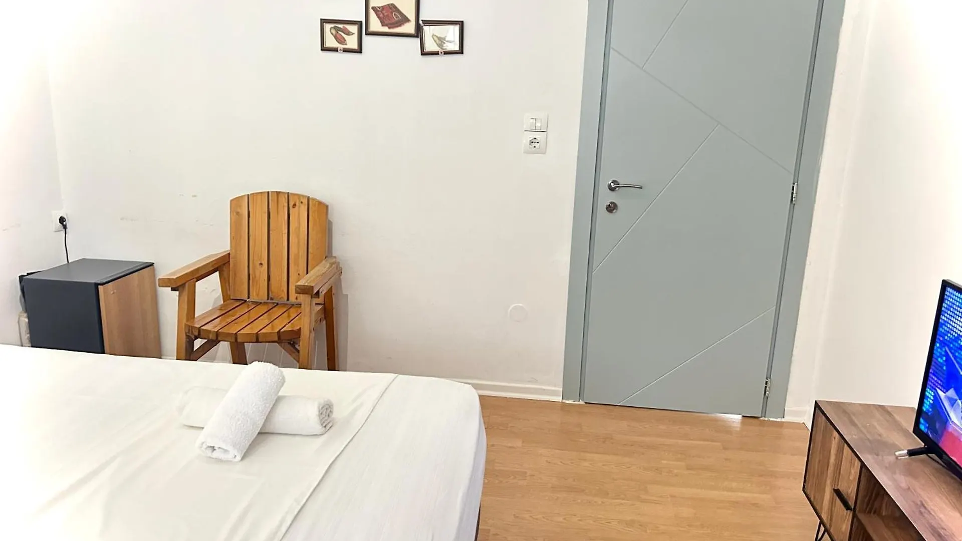 Hotel Budget Retreat Tirana & Studios Albania