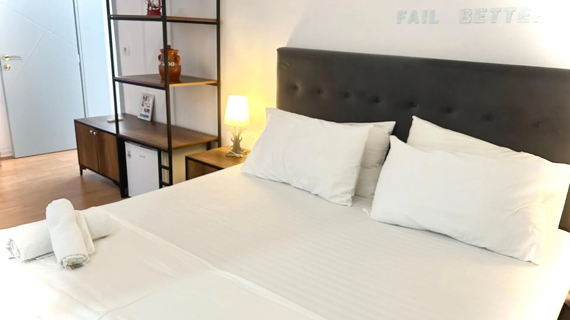 Hotel Budget Retreat Tirana & Studios Albania